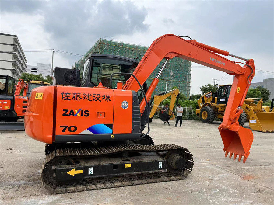Digunakan Hitachi ZX70 Excavator Zaxis70 Penggali Kecil Earthmoving Warna Merah