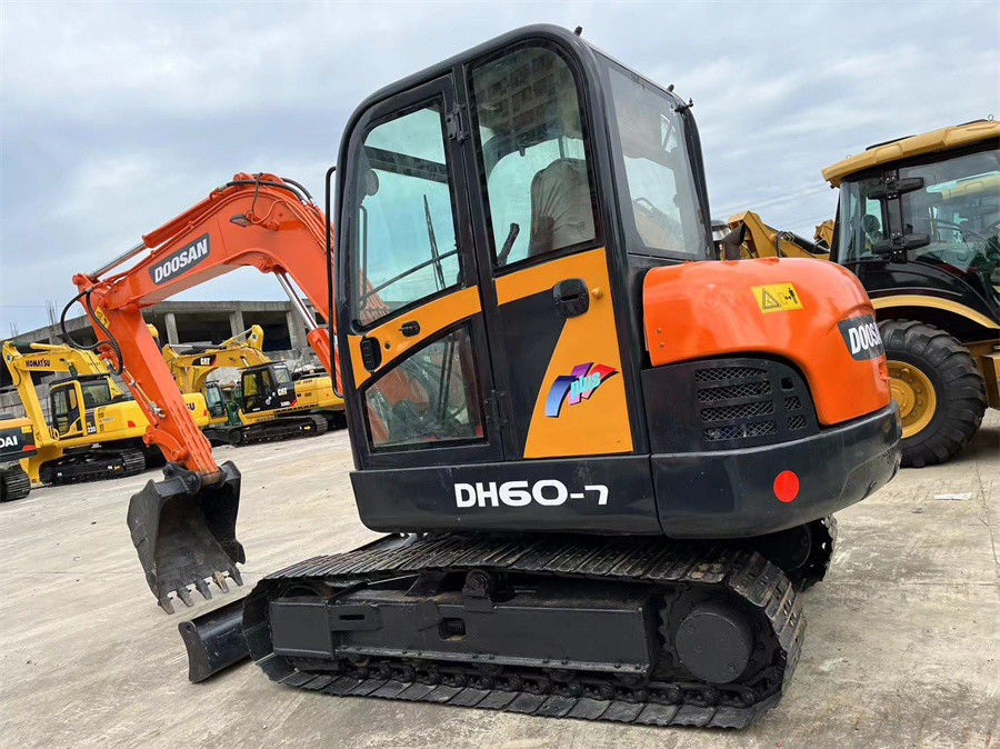 Excavator Doosan kecil DH60 Mini Crawler Digger Korea Merek 6ton
