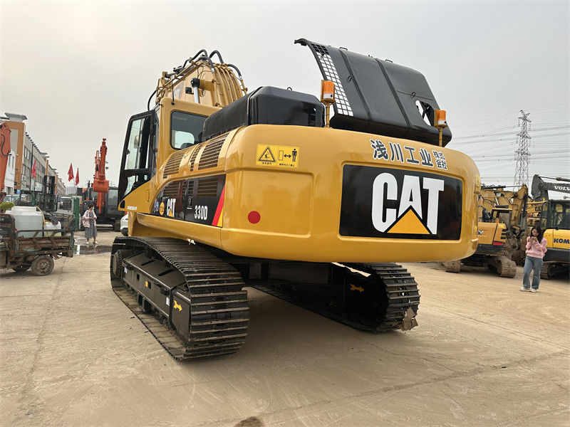 Digunakan Caterpillar CAT 330D Crawler Excavator 30 Ton Untuk Proyek Konstruksi Besar