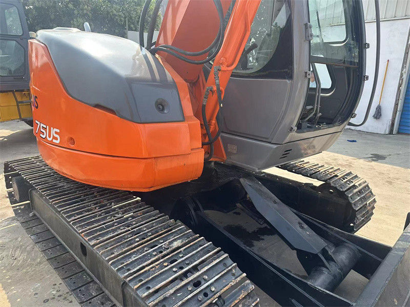 Digunakan Hitachi ZX75US Mini Excavator Digunakan 7.5 Ton Hitachi ZX75 Mini Excavator Digger