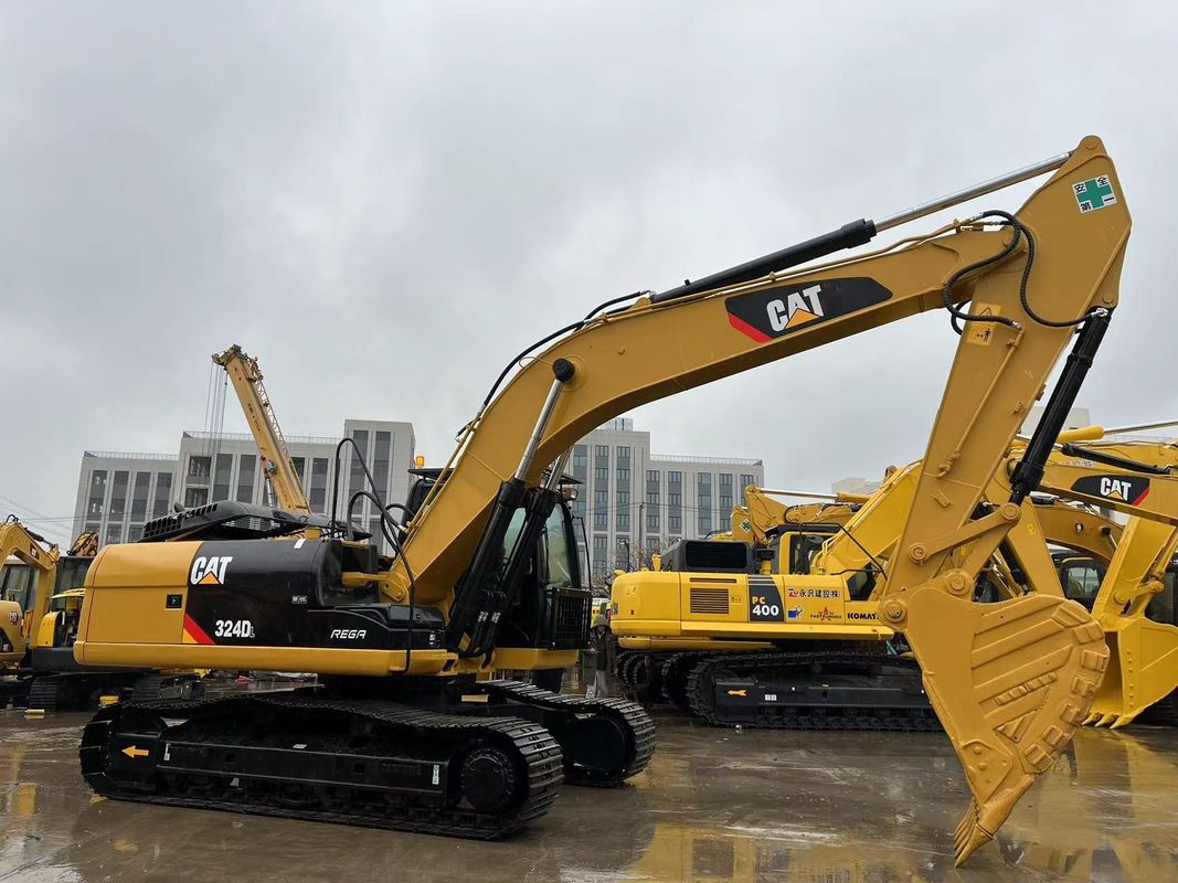 Heavy Duty Digunakan CAT 324DL Crawler Excavator Caterpillar Breaker Hammer Line Mesin yang kuat