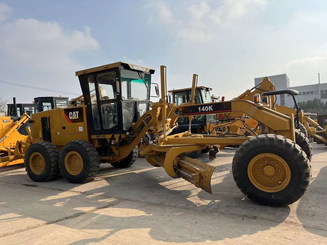 Digunakan Caterpillar Motor Grader 140K Dalam stok Cat 140 Motor Grader tangan kedua