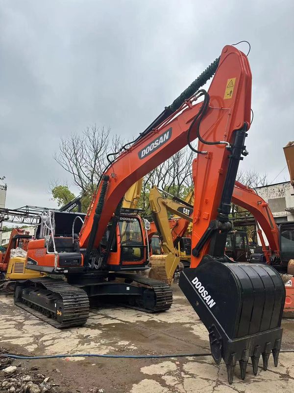 Original Doosan Excavator Digunakan Doosan DX300LC Excavator Ukuran Besar Excavator