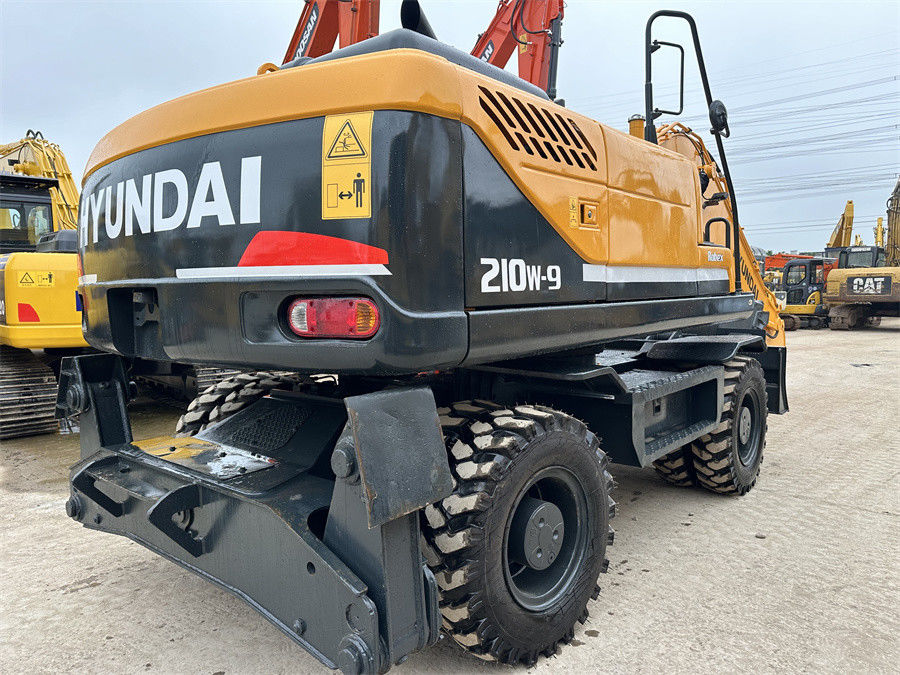 1900 Rpm Cummins QSB6.7 Hydraulic Excavator dengan 162 KN Tear Out Force / 1.3 M3 Bucket Capacity