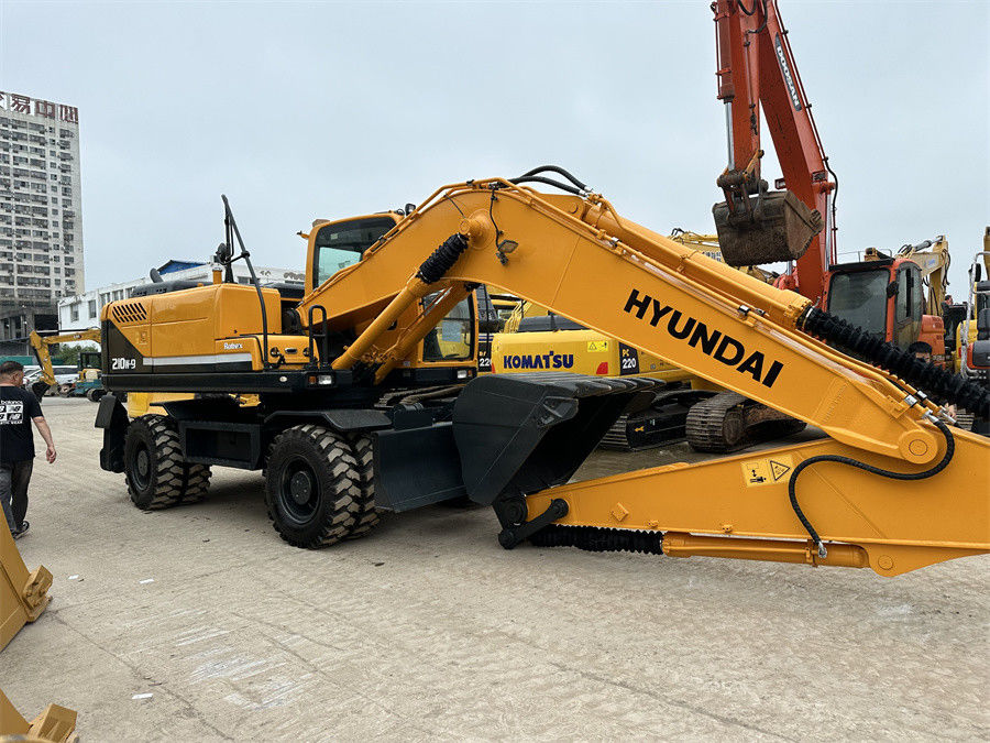 1900 Rpm Cummins QSB6.7 Hydraulic Excavator dengan 162 KN Tear Out Force / 1.3 M3 Bucket Capacity