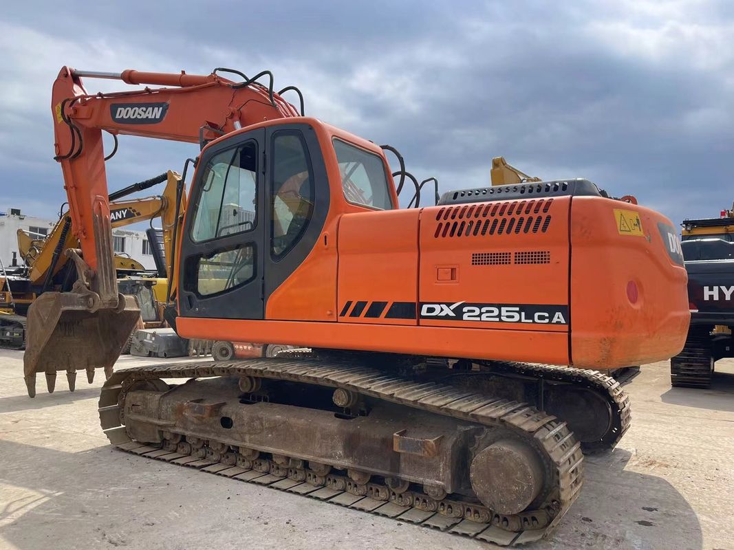 Temukan pasangan sempurna Anda Digunakan Doosan DX225LCA 22 Ton Excavator dalam kondisi yang sangat baik