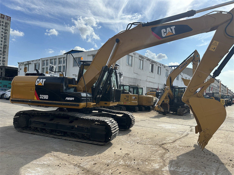 Cat Excavator Cat 320D Excavator yang digunakan dengan kapasitas ember 1 M3