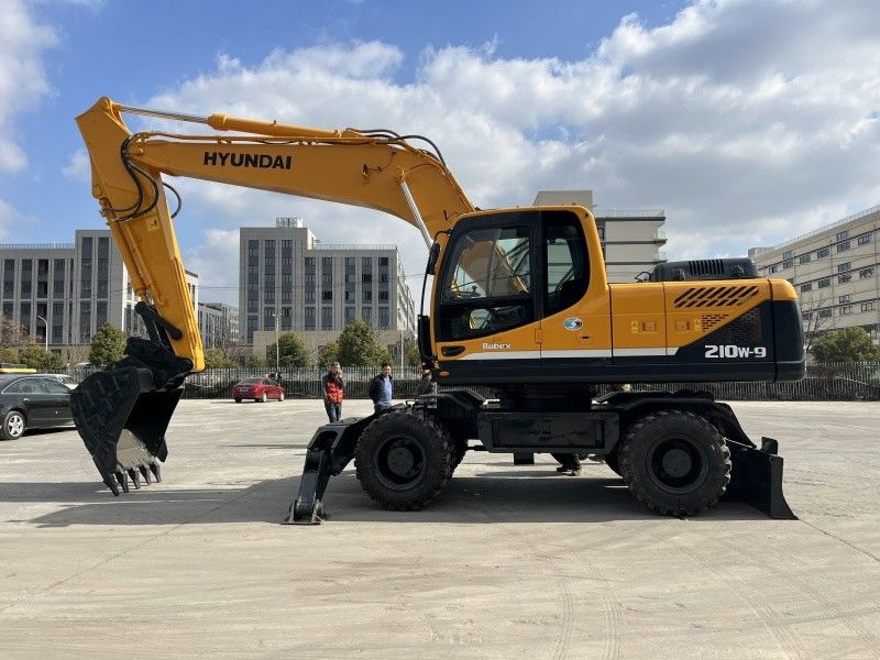 Digunakan Hyundai 210w-9 roda excavator 21 ton ukuran menengah digunakan excavator