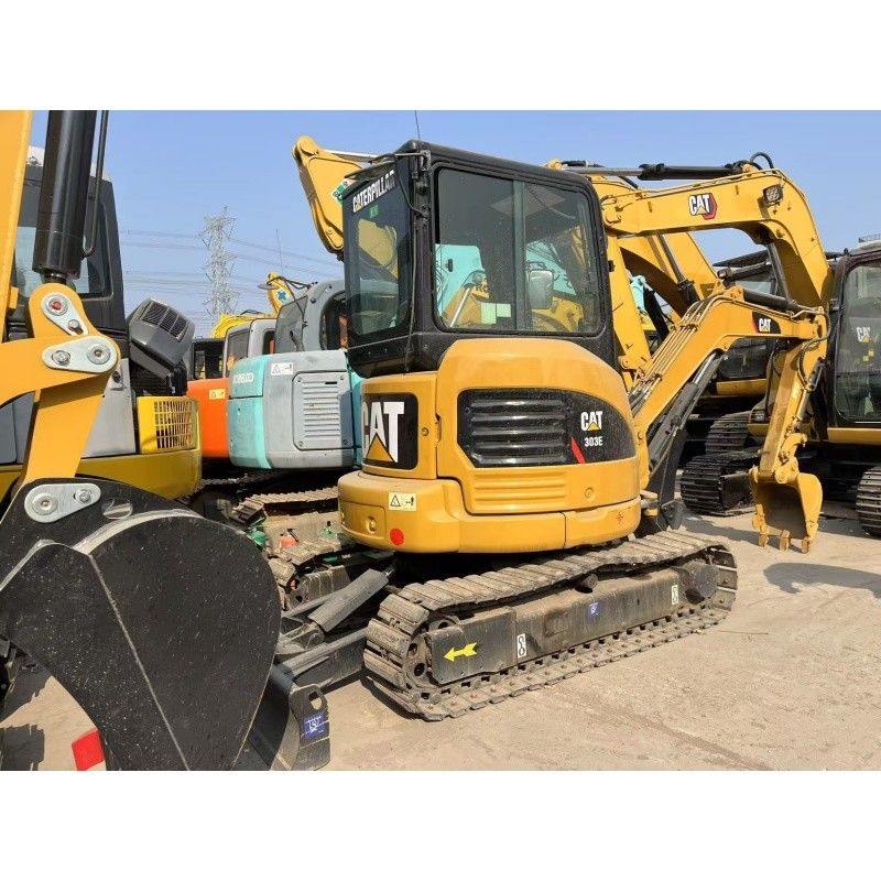 Digunakan Excavator CAT 303E Kecil Untuk Situs Konstruksi Kecil Dan Ruang Sempit
