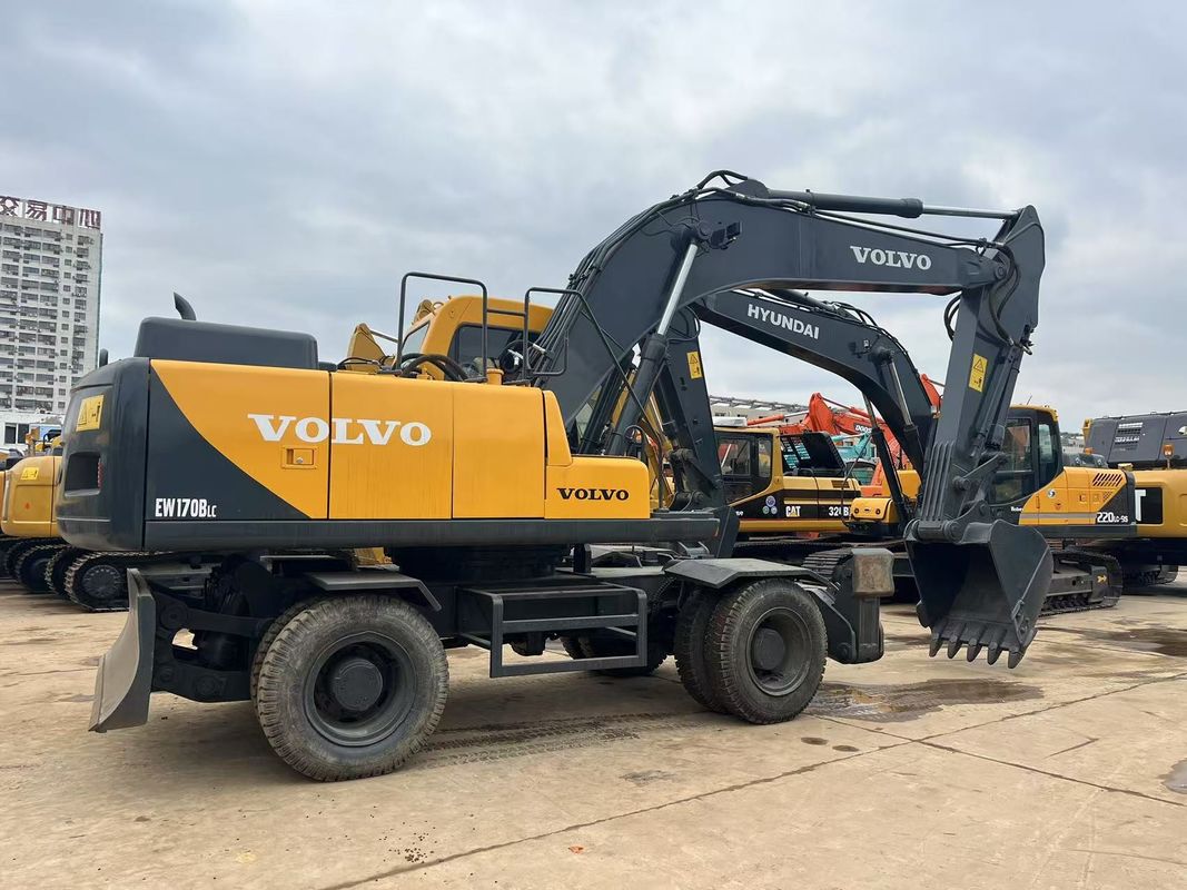 Kinerja tinggi digunakan Volvo EW170 roda excavator 17 ton Volvo roda excavator