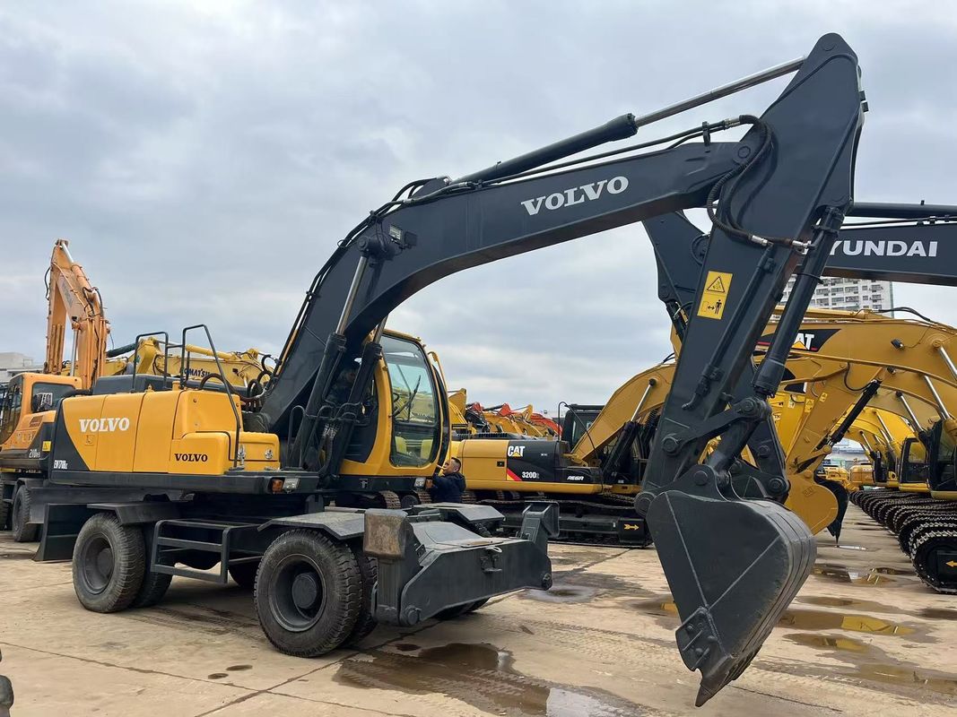 Kinerja tinggi digunakan Volvo EW170 roda excavator 17 ton Volvo roda excavator