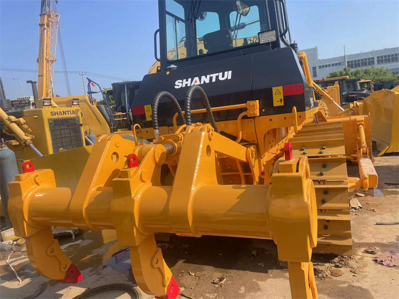 Cina Digunakan SHANTUI SD16 Bulldozer Tangan Kedua Dozer Traktor Siap Bekerja