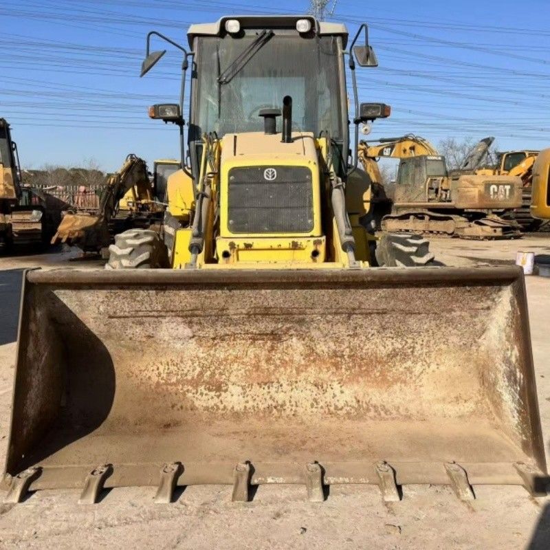 Warna Asli New Holland Loader Backhoe LB85 Traktor Industri