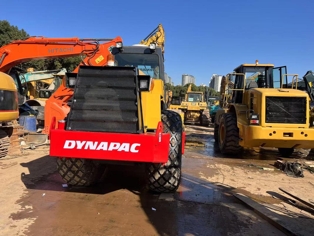 Pemadat Jalan Dynapac CA30D Bekas Dynapac CA30D Single-Drum Vibratory Roller
