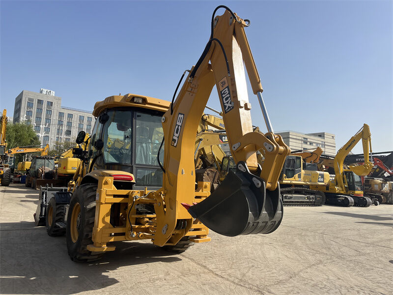 Mesin konstruksi dalam kondisi baik, merek baru JCB 3CX backhoe loader untuk dijual