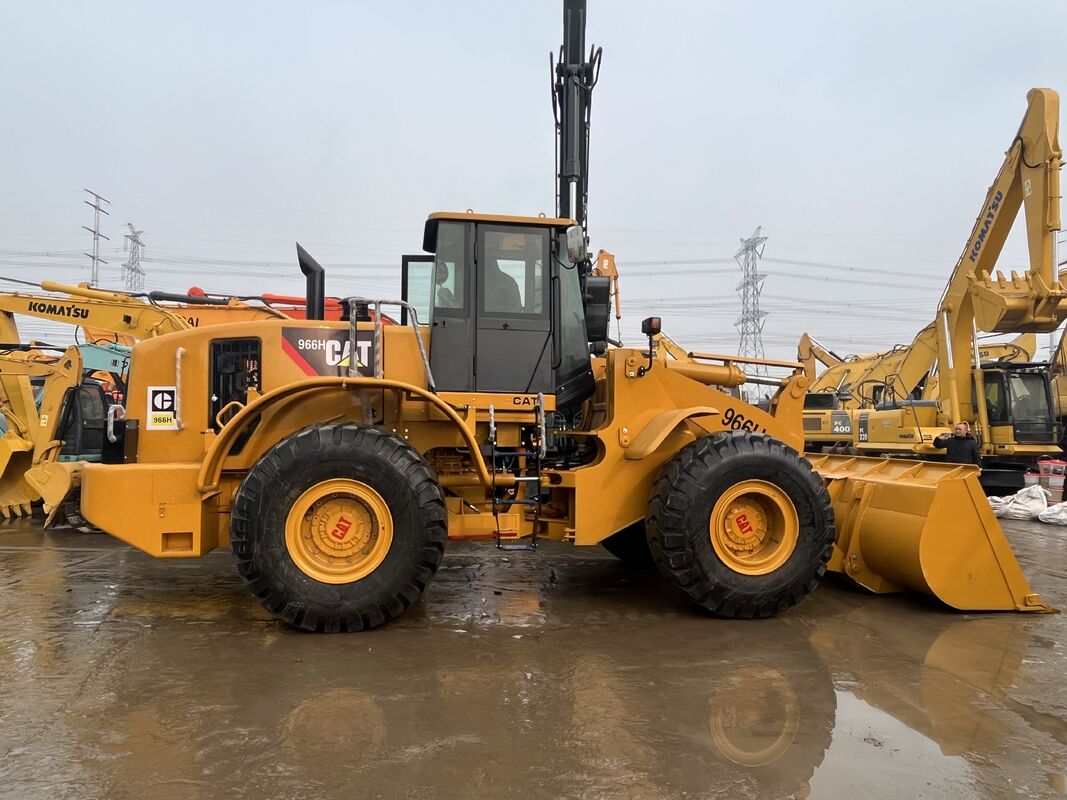 Bekas Wheel Loader CAT 966H dengan Kekuatan Breakout Tinggi dan Powertrain Tangguh Memberikan Kinerja di Lingkungan Industri yang Keras