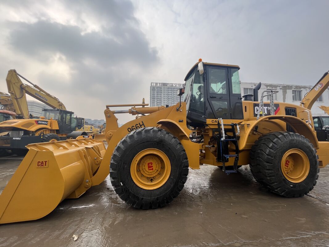 Bekas Wheel Loader CAT 966H dengan Kekuatan Breakout Tinggi dan Powertrain Tangguh Memberikan Kinerja di Lingkungan Industri yang Keras