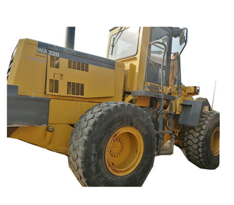 Komatsu WA320 Bekas Wheel Loader 14000KG Earth Moving WA320-3