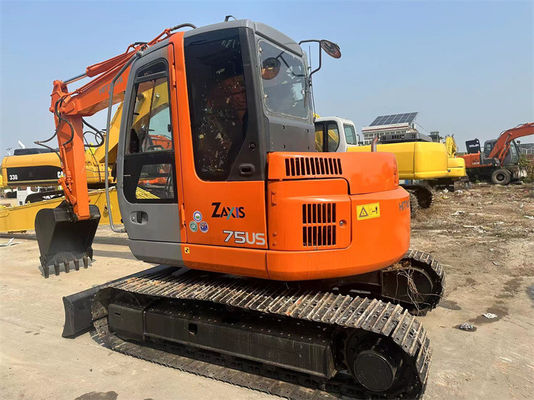 Digunakan Hitachi ZX75US Mini Excavator Digunakan 7.5 Ton Hitachi ZX75 Mini Excavator Digger