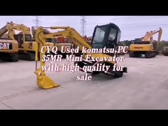 menggunakan ekskavator Komatsu PC35MR